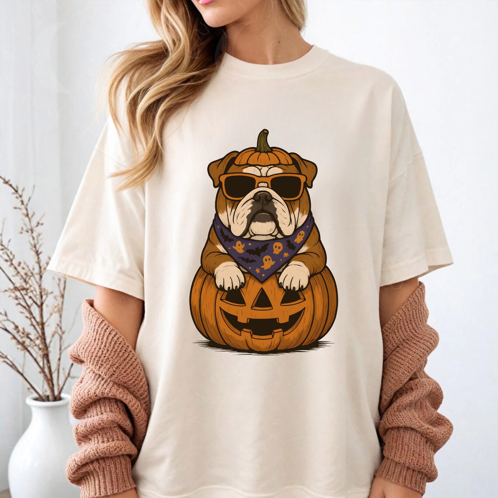 English Bulldog Halloween Shirt, Retro Pumpkin Bulldog Comfort Colors Tshirt, Funny Spooky Dog Halloween Sweatshirt, Bully Dog Lover Gift