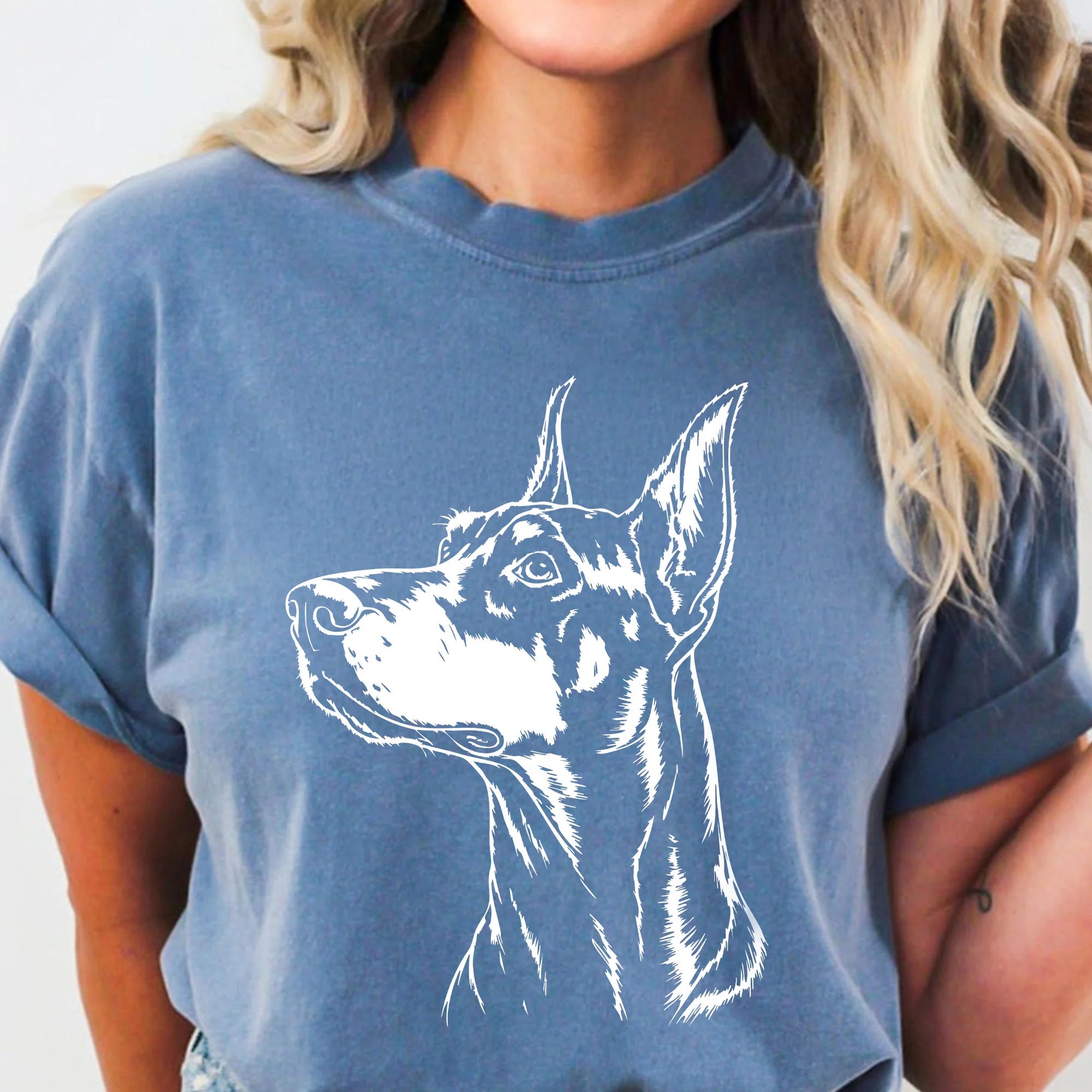 Doberman Pinscher t-Shirt, Guard Dog Tee, Strong Dog TShirt