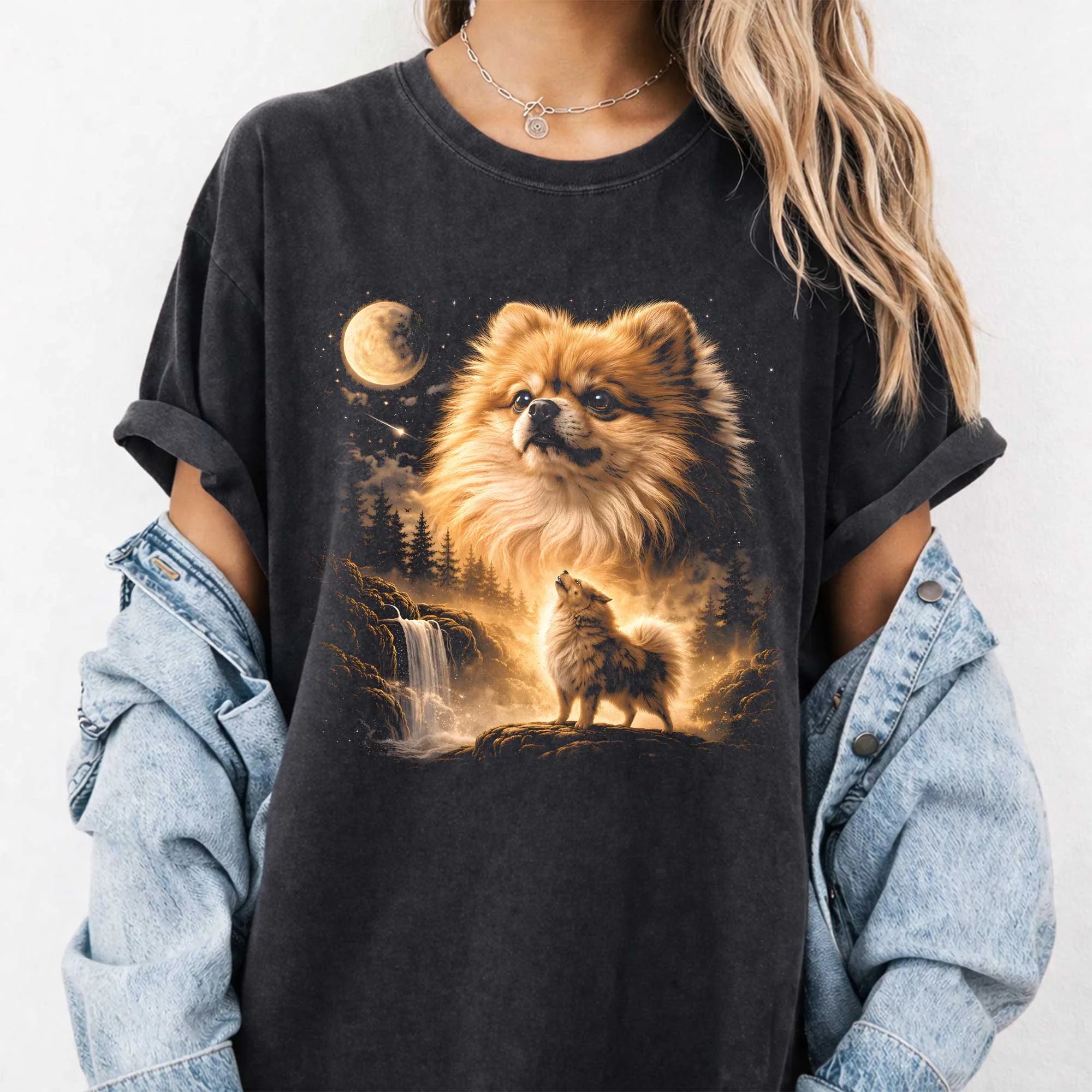 Pomeranian Howling Moon Vintage Retro Dog Graphic T-Shirt