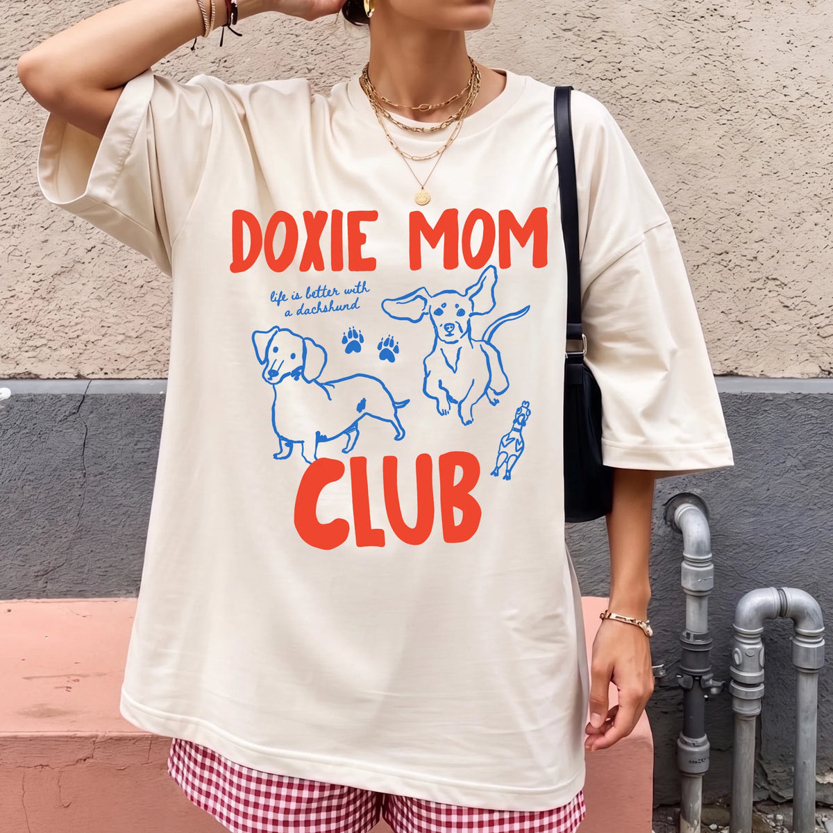 Dachshund Mom Shirt, Doxie Mom Club Tee, Weenie Dog Gift