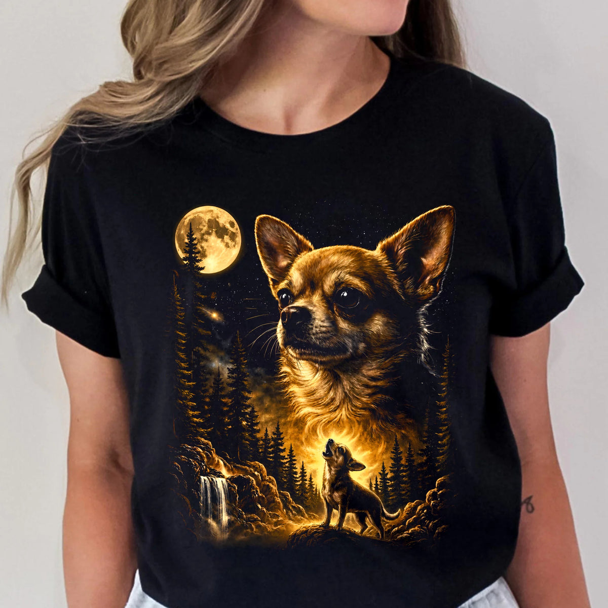 Chihuahua Howling Moon Vintage Retro Dog Tee Gift T-Shirt